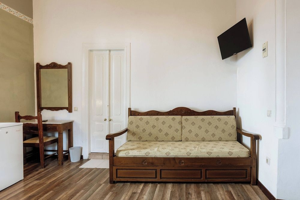 Standard, King and Sofa Bed, Garden or Mountain View