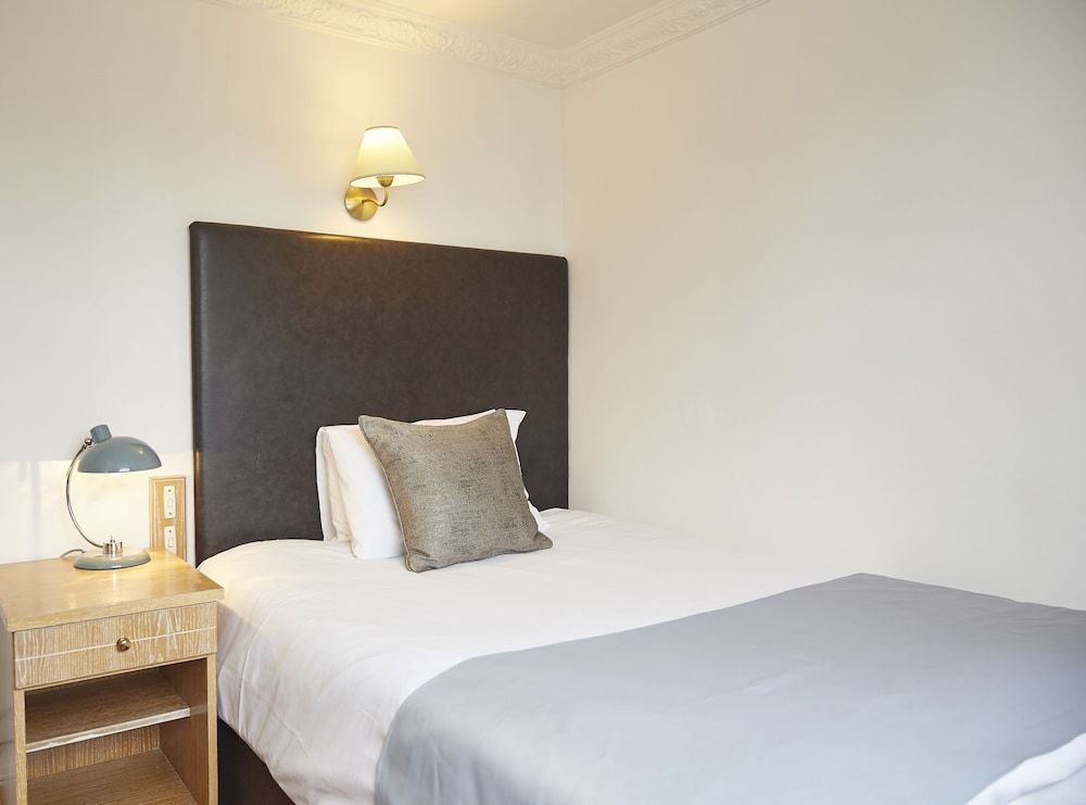 White Hart Hotel by Greene King Inns Single Room 2