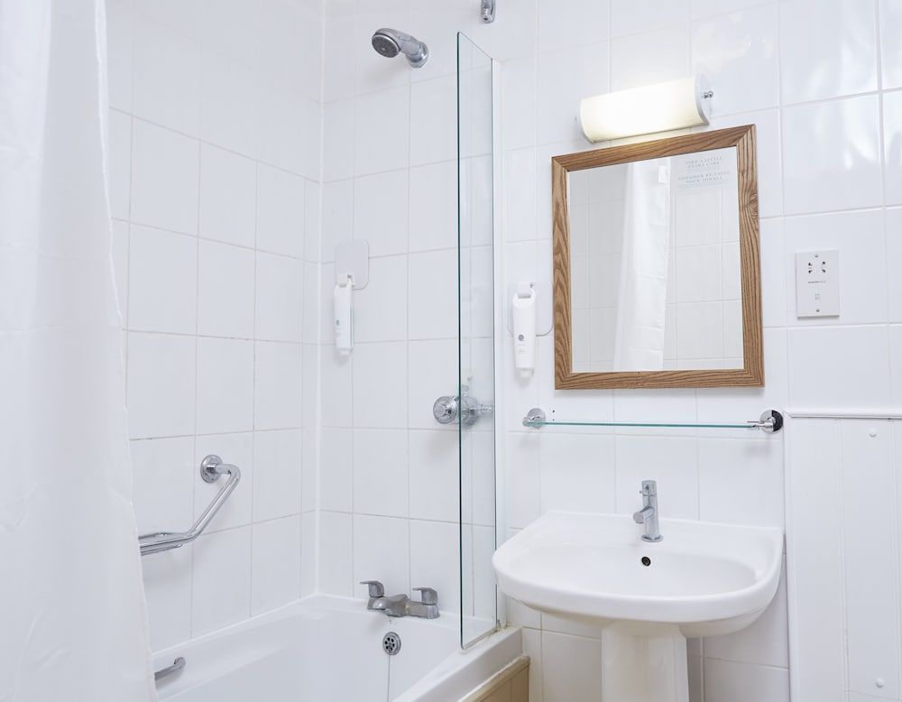 Dog House by Greene King Inns Double Room 14