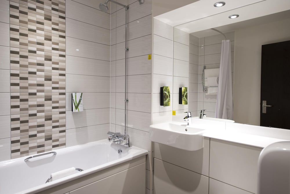 Premier Inn Cockermouth Standard Double Room 2