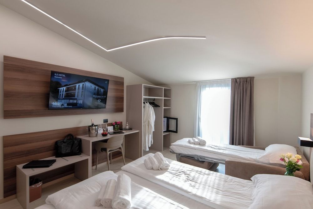 Ile Hotel Junior Suite Tripla con terrazzo 4