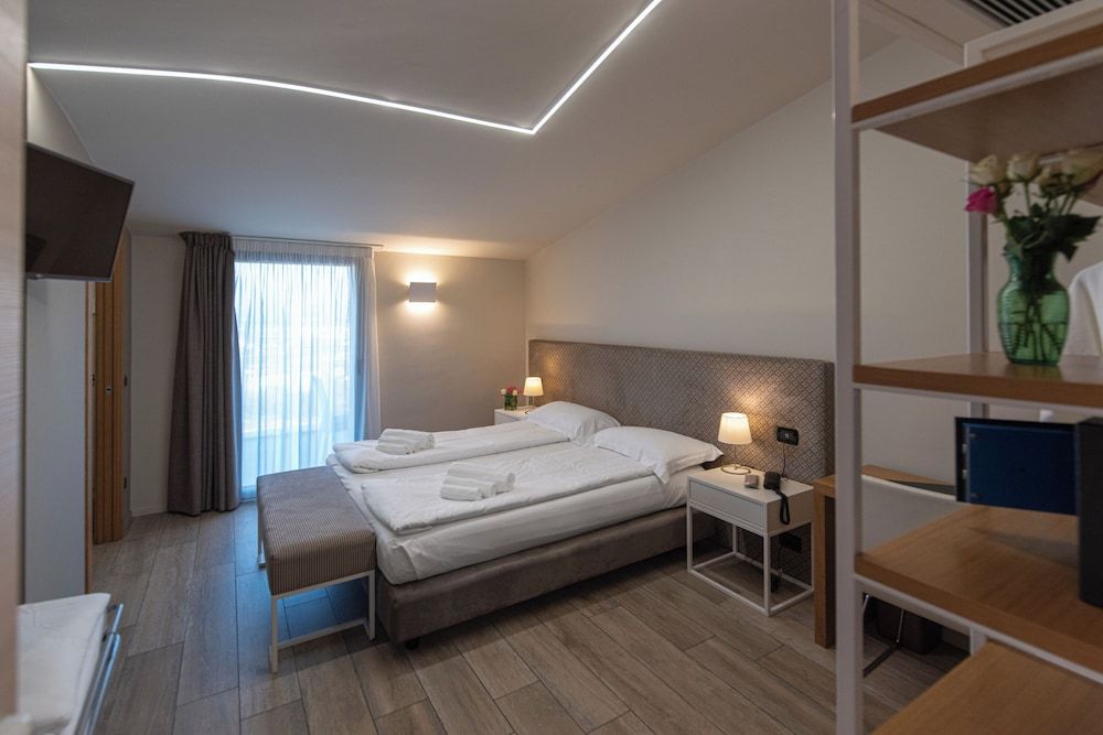 Ile Hotel Junior Suite Quadrupla con terrazzo 5