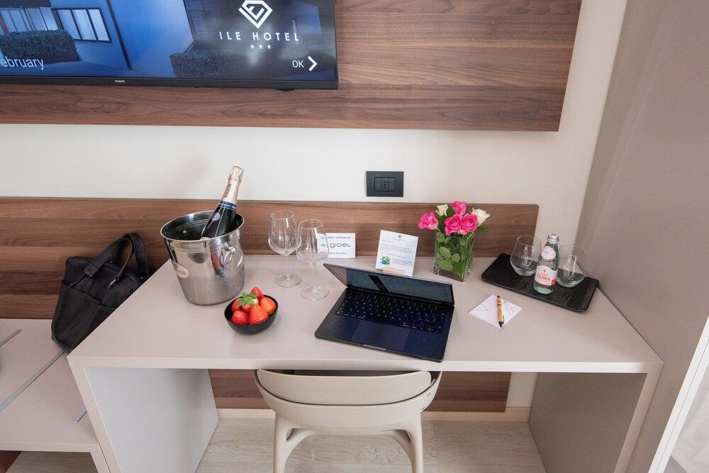 Ile Hotel Junior Suite Tripla con terrazzo 16