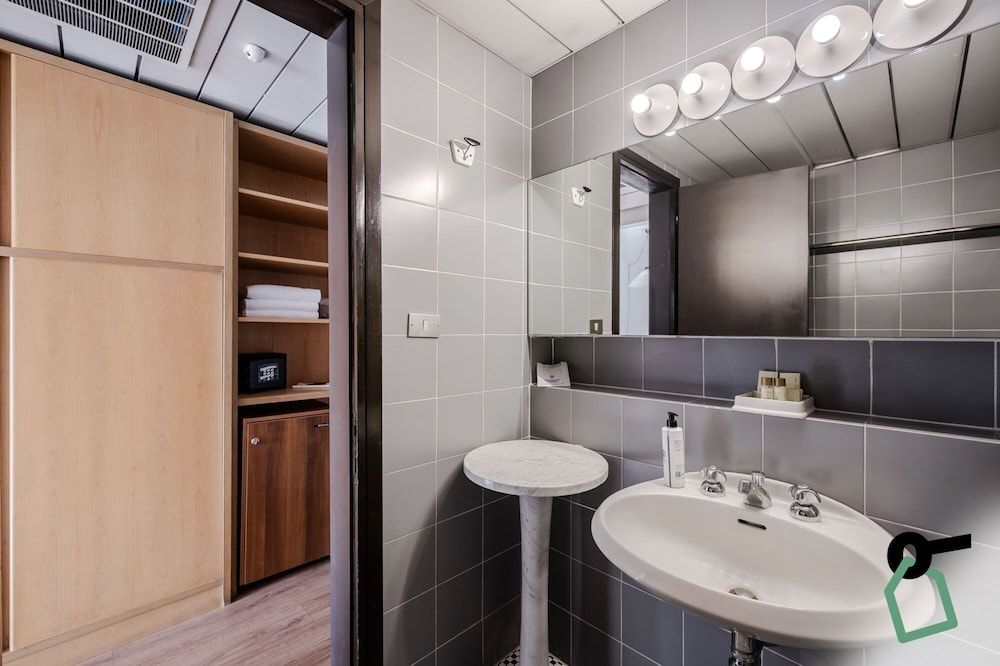 Hotiday Room Collection - Sarzana Standard Triple Room 7