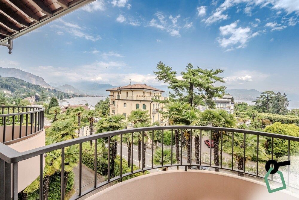 Hotiday Room Collection - Stresa Superior Double Room, Balcony, Lake View 5