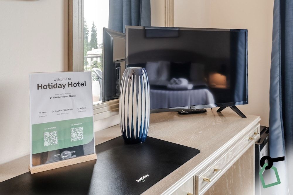 Hotiday Room Collection - Stresa Superior Double Room, Balcony, Lake View 11