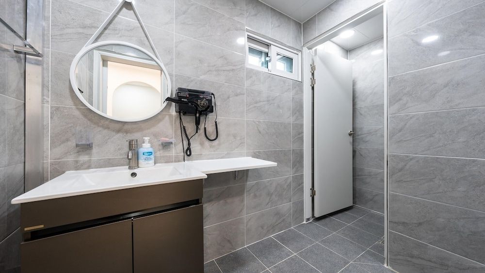 Donghae Hill Stay Pension Basic Room, 1 Bedroom (STAY2(Ocean view,BBQ)) 5