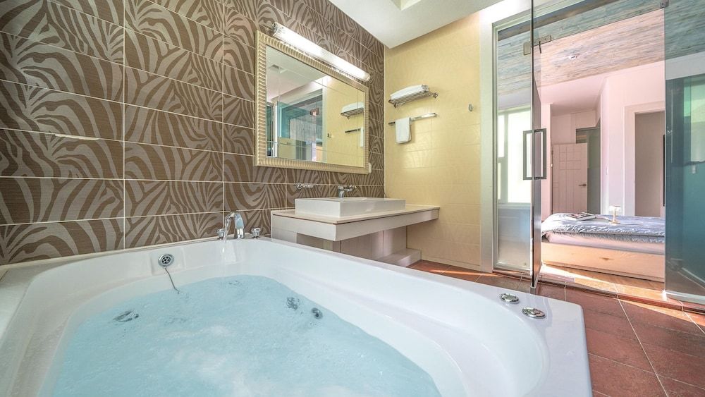 Hoengseong Withpet Village Basic Room, 3 Bedrooms (Orange Room) 8