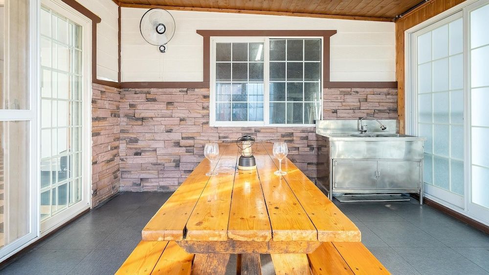 Daebudo Olive Poolvilla Pension Basic Room, 3 Bedrooms (the house) 9