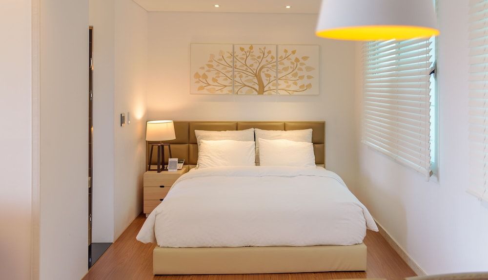 Friemily Pool Villa & Hotel Pool Villa Family Gold Room