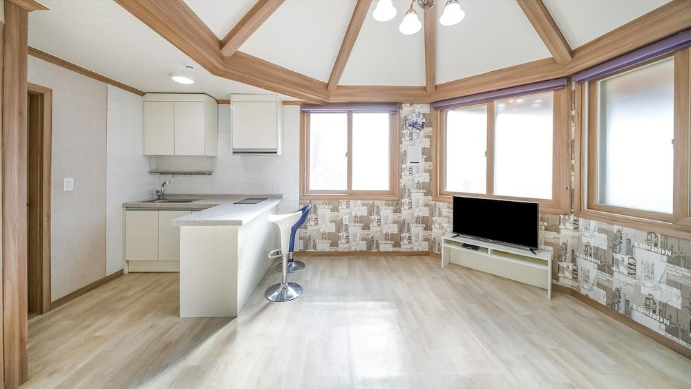 Boeryeong Rainbow Oceanview Pension