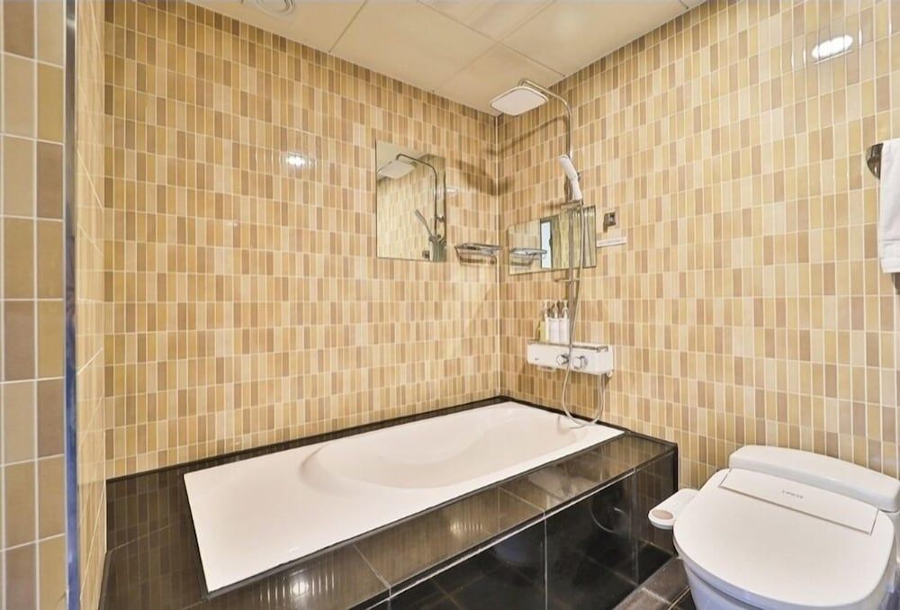 Hotel 701 Signature Studio 10