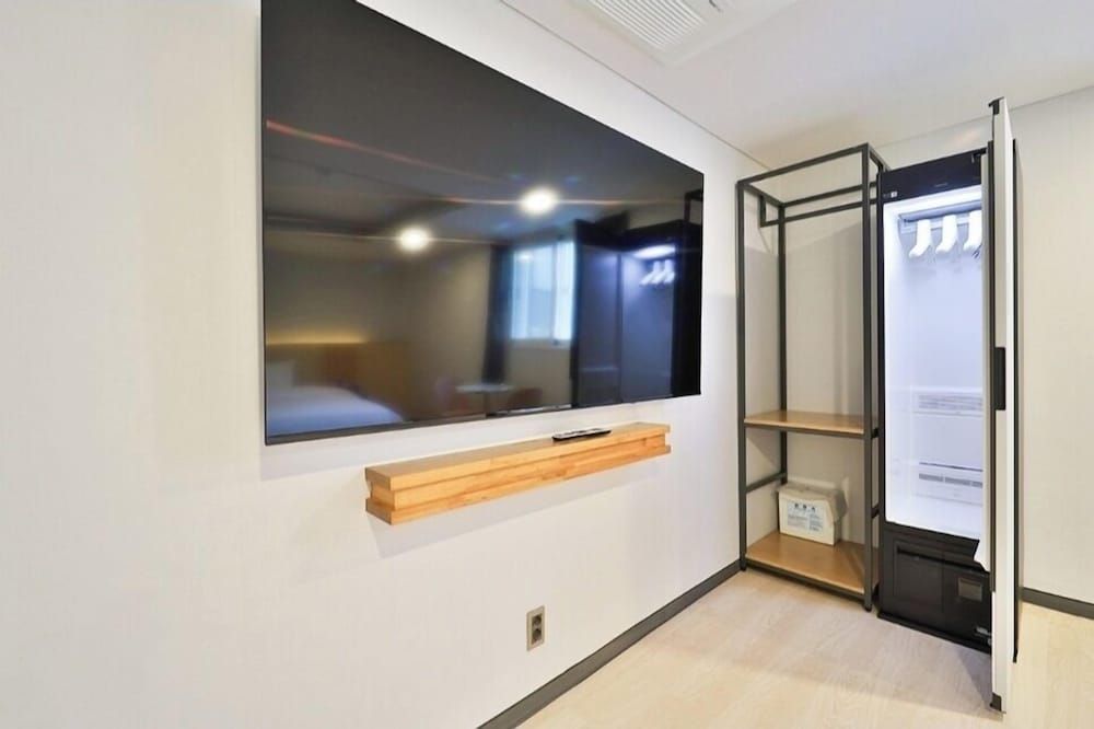 Hotel 701 Superior Room 15