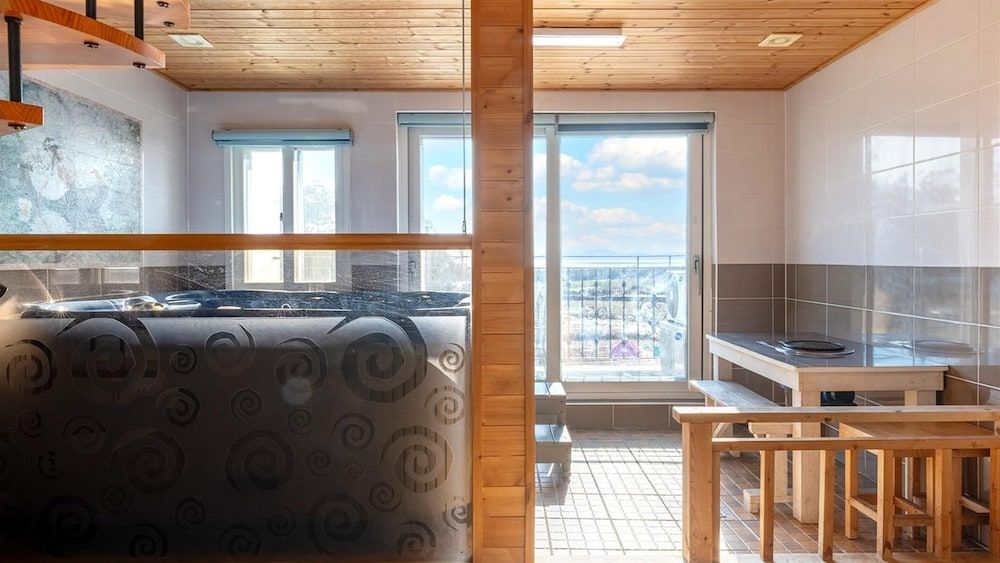 Ganghwa Hanabi Pension Basic Room, 1 Bedroom (301) 4