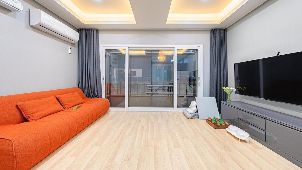 Anmyeondo Town 1967 Dog Pool Villa Basic Room, 1 Bedroom (Poodle102) 12