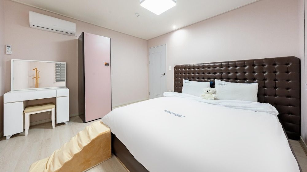 Anmyeondo Town 1967 Dog Pool Villa Basic Room, 2 Bedrooms (Bichon101)