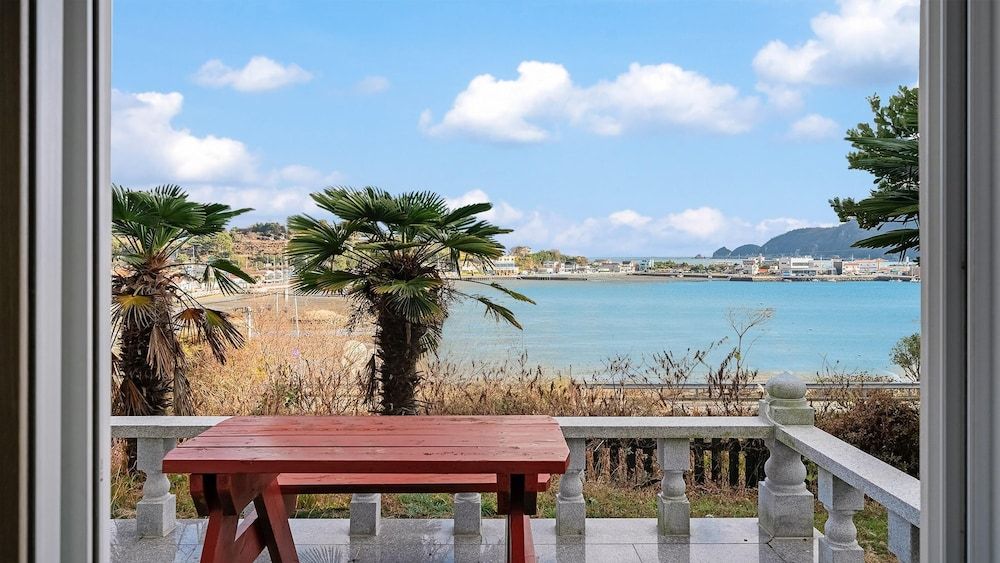 Geoje Youngsu Pension Basic Room, 1 Bedroom (B102) 2