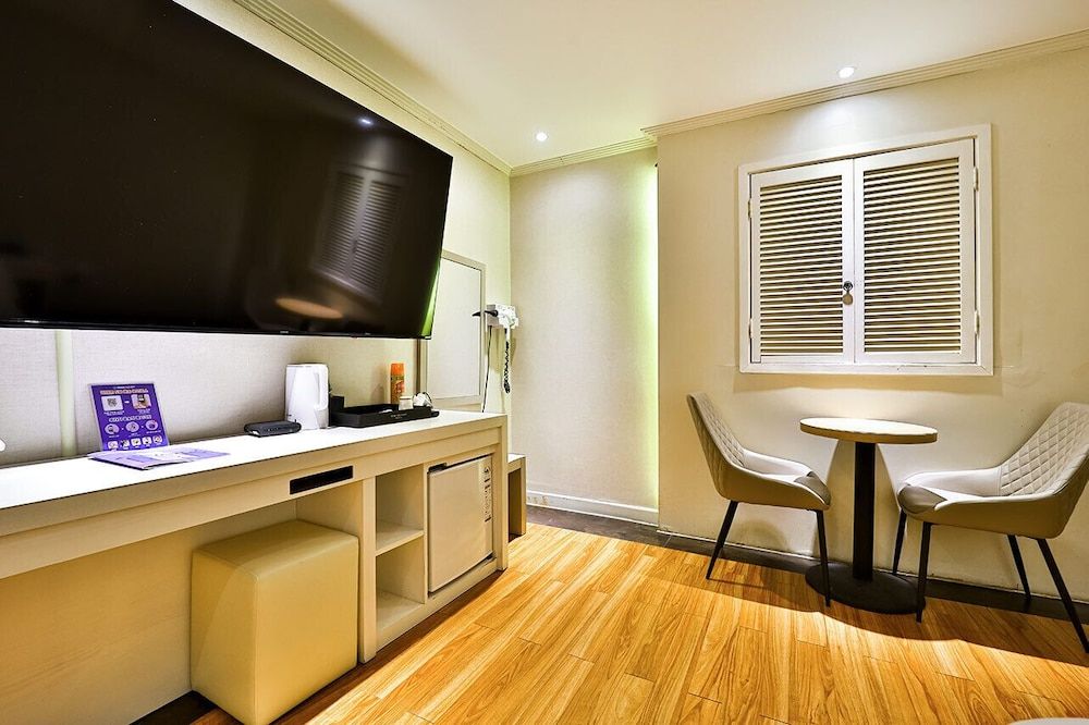 Incheon Airport Young jong stay hotel Deluxe Double Room 7
