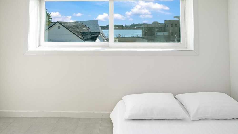 Gangneung Lacblanc Pension Basic Room, 1 Bedroom (204) 11