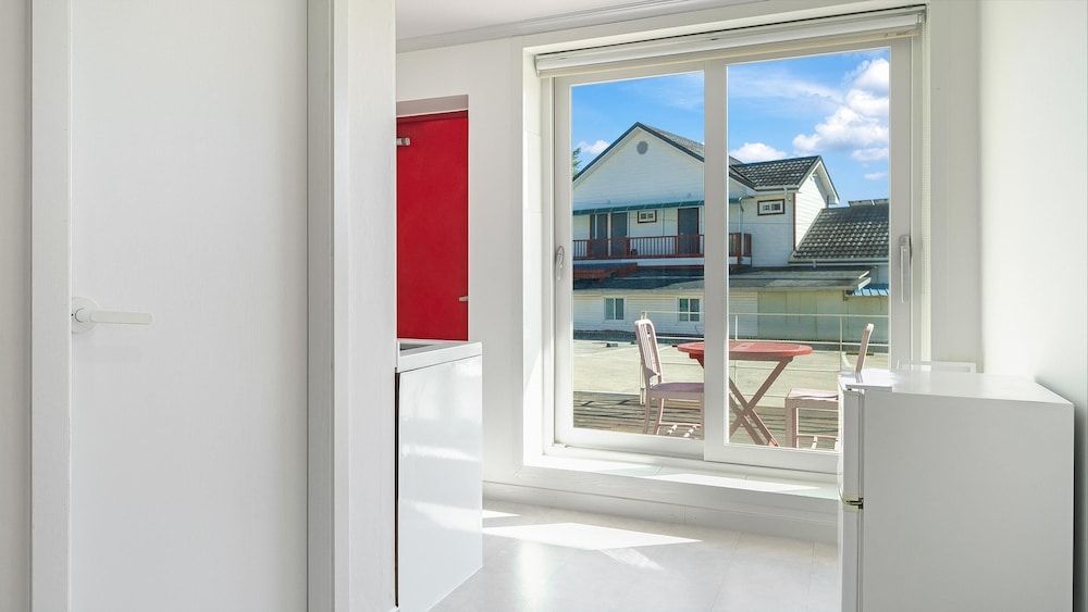 Gangneung Lacblanc Pension Basic Room, 1 Bedroom (102) 4