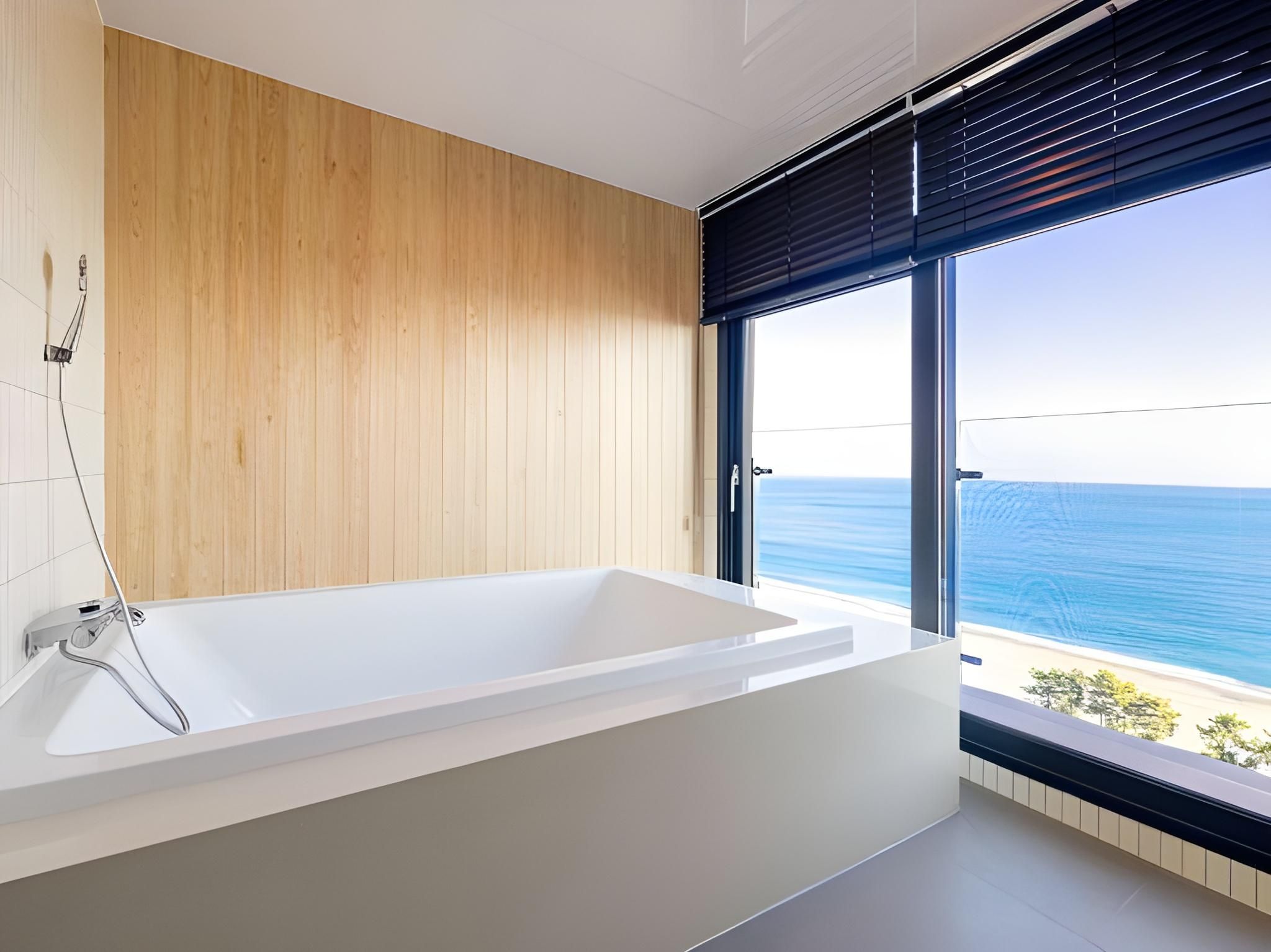 Big Pent Oean Theater