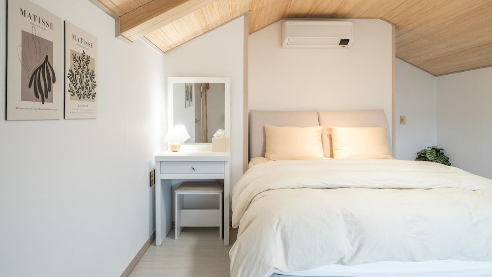 Namhae Eagless Poolvilla Pension Basic Room, 1 Bedroom (bluedong)