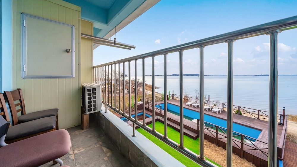 Jebudo Gloria Pension Basic Room, 1 Bedroom (202)