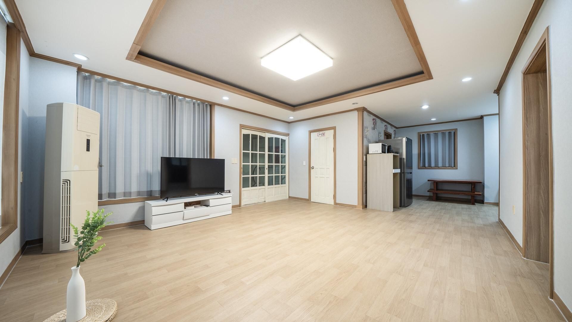 Ganghwa Nakjogaboineun spa Pension Pomalhauteu 2