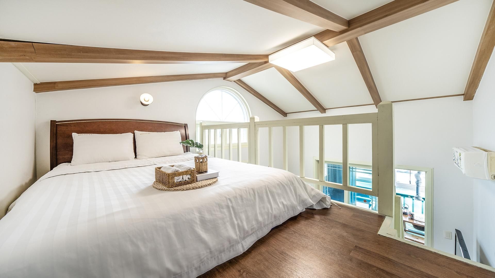 Ganghwa Nakjogaboineun spa Pension Legulleuseu(SPA)