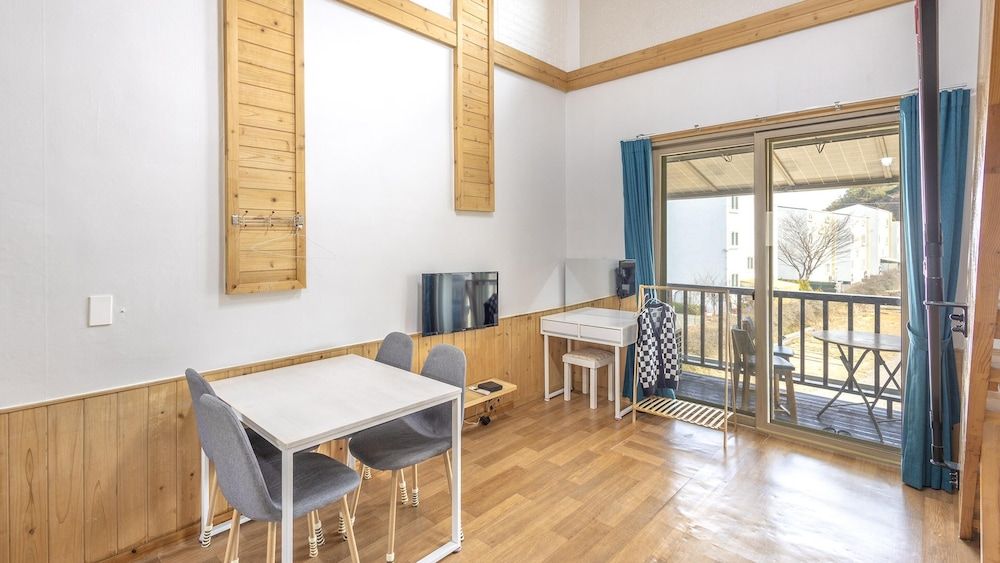 Suncheon Romance Pension Basic Room, 1 Bedroom (203) 5