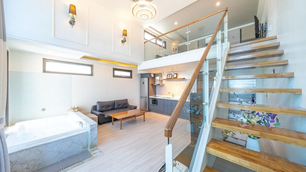 Geoje Break Time Pension Basic Room, 1 Bedroom (Room 302) 9