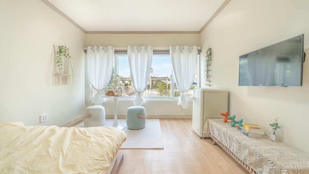 Yeosu Canada meo Village pet Pension Basic Room, 3 Bedrooms (Family Room) 9