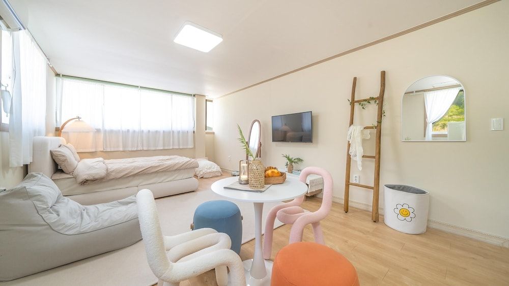 Yeosu Canada meo Village pet Pension Basic Room, 1 Bedroom (Room 303) 6