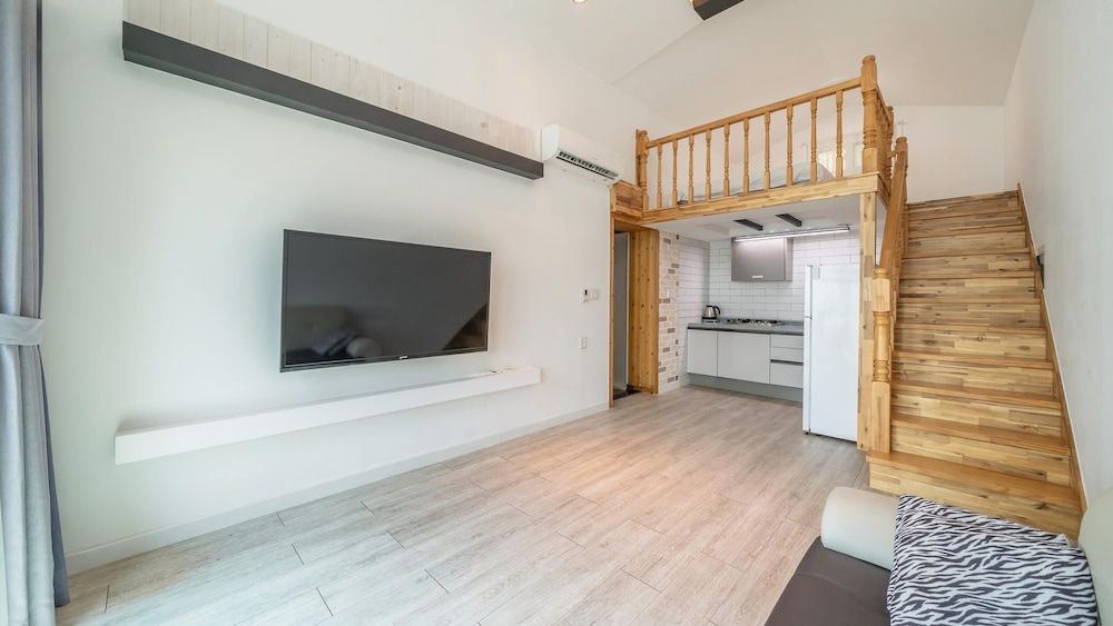 Yeosu Arum Oceanview Whole House Pension Basic Room, 1 Bedroom (Room 101) 8