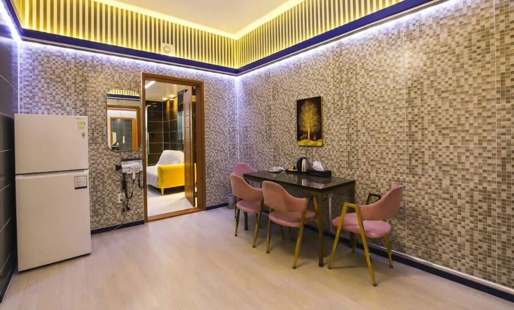 HOTEL EAT COM Super Hero Room 10