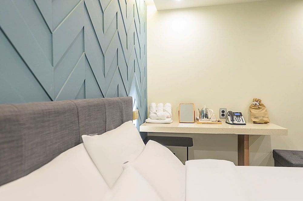 Mokpo H Avenue Hotel Peace Plaza Superior Room 16