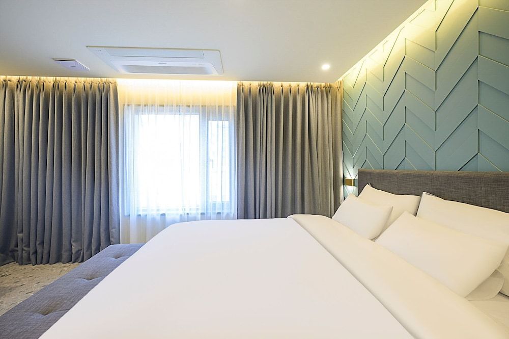 Mokpo H Avenue Hotel Peace Plaza Superior Room 4