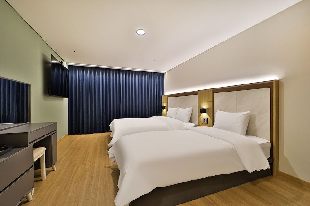Gimhae Eobang-dong City Hotel Premier Twin Room