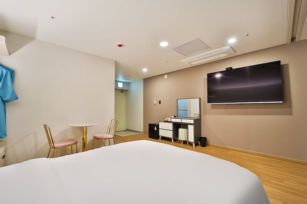 Gimhae Eobang-dong City Hotel Deluxe Double Room 15