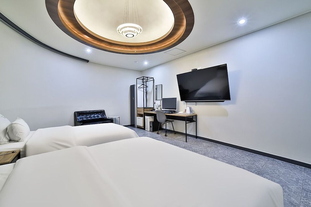 HOTEL LION Family Twin Room 3