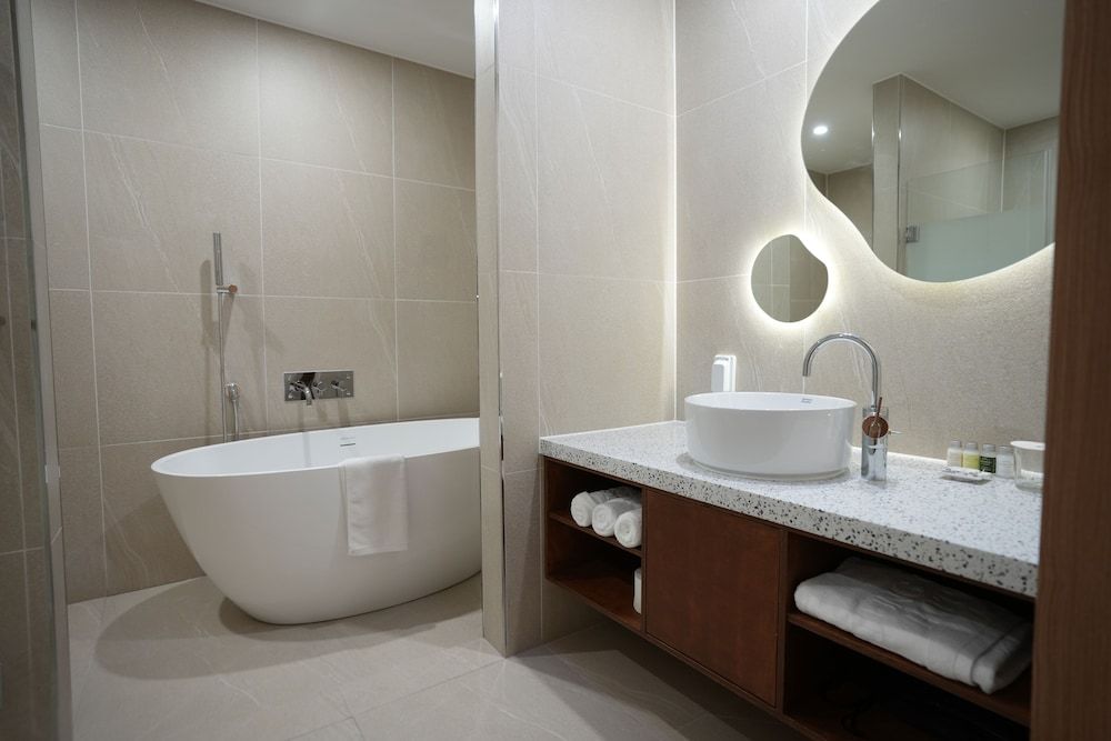 JungGam Hotel Signature Double Room, 1 King Bed 3