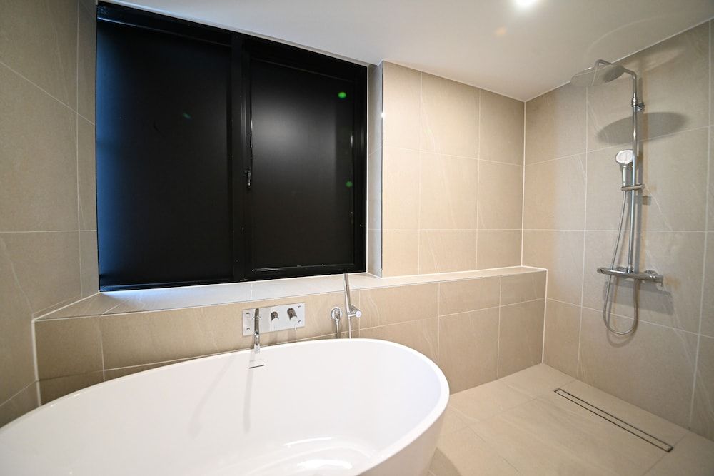 JungGam Hotel Family Room 2