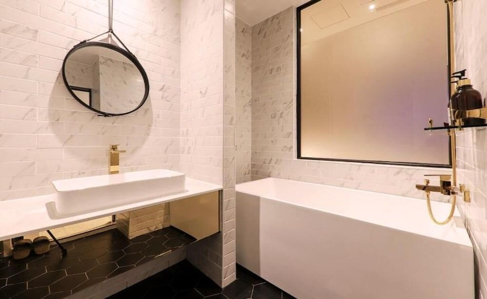 Brown Dot Hotel Yangsan Seochang Deluxe Room 4