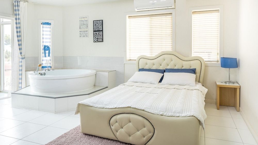 Seonjaedo Secret spa Pension Basic Room, 1 Bedroom (hera_202) 3