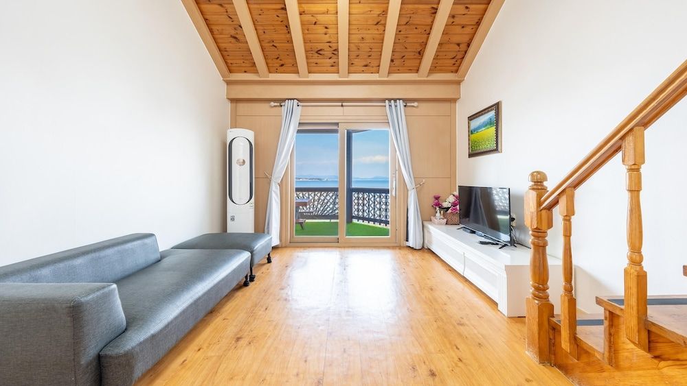 Taean Tteulapbada Pension Basic Room, 2 Bedrooms (pado 202) 10