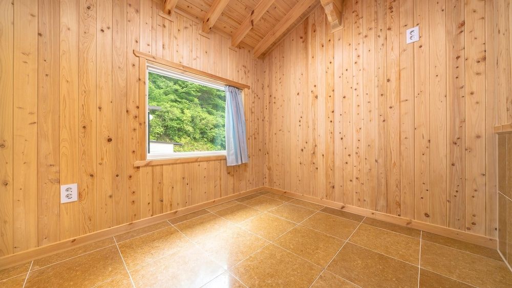 Gapyeong Yumyeongsan Gomone pet Camping Basic Room, 1 Bedroom (pyeonbaek 4)