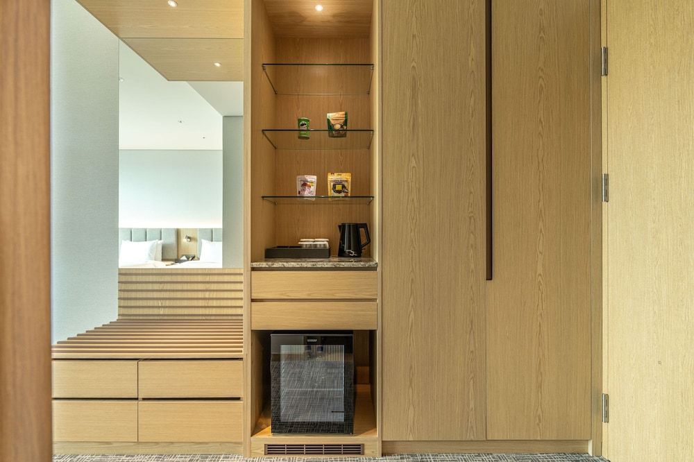 Stanford Hotel Family Twin Room 6