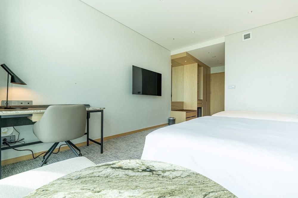 Stanford Hotel Family Twin Room