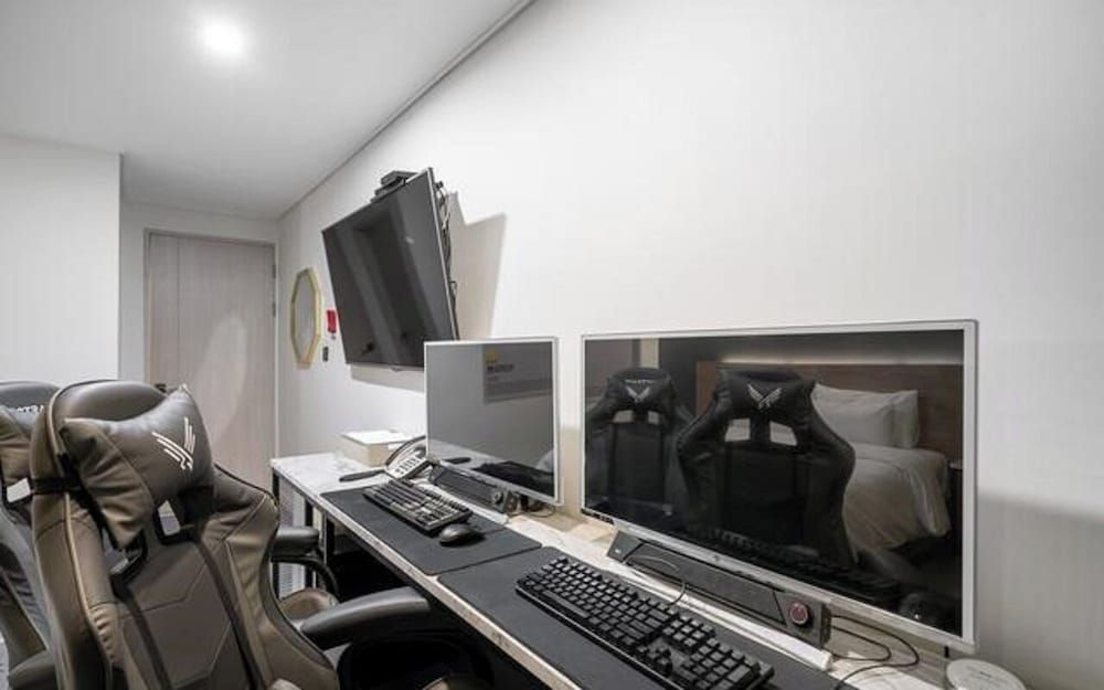 BRIGHTEN HOTEL Couple 2pc 6