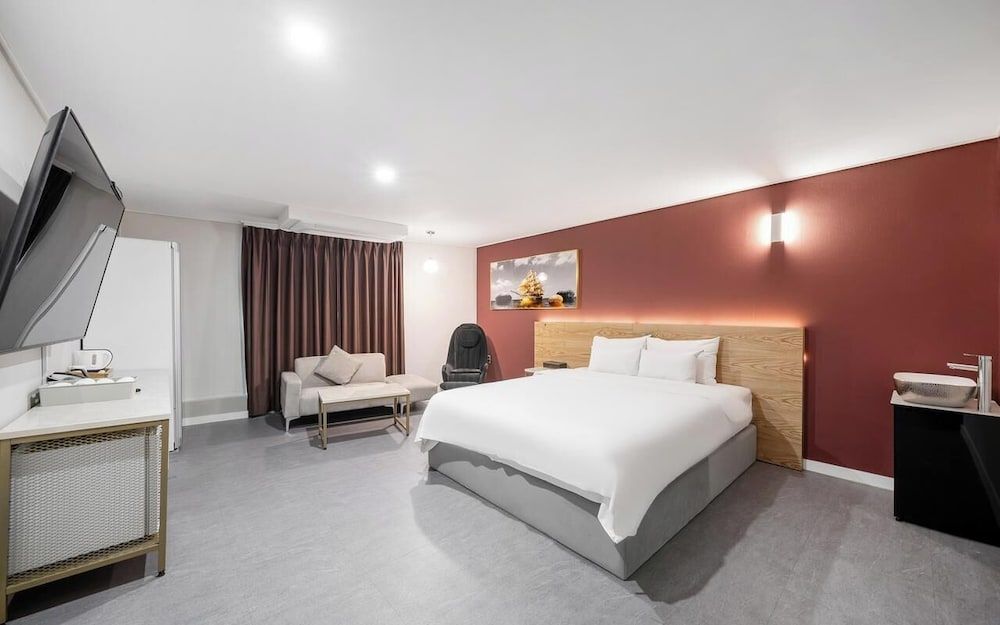 BRIGHTEN HOTEL Royal Family Suite